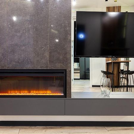 Royal Apartment On Leontovicha 7/2 Лвив Екстериор снимка