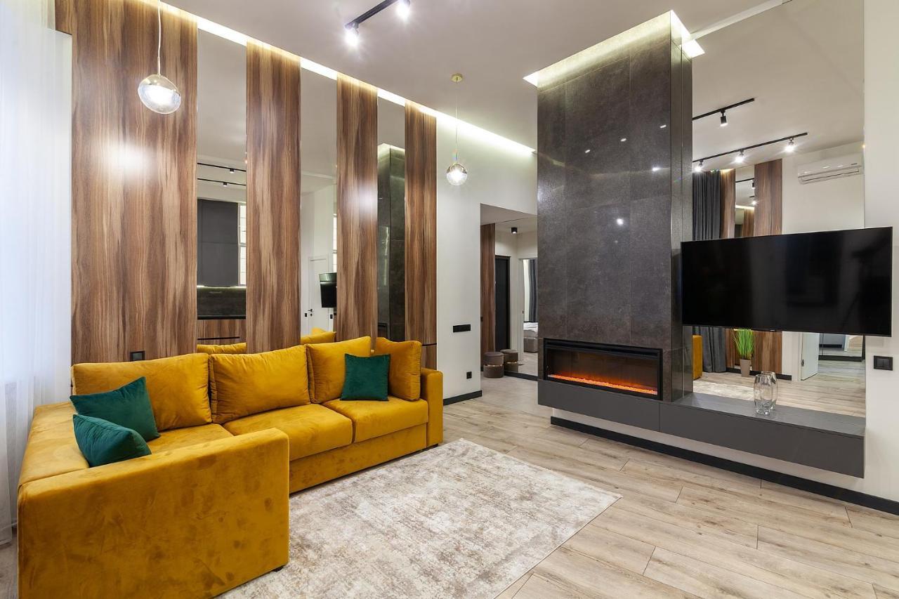 Royal Apartment On Leontovicha 7/2 Лвив Екстериор снимка