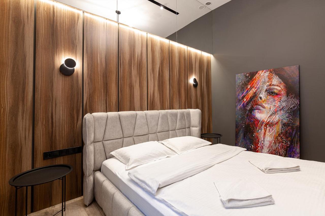 Royal Apartment On Leontovicha 7/2 Лвив Екстериор снимка