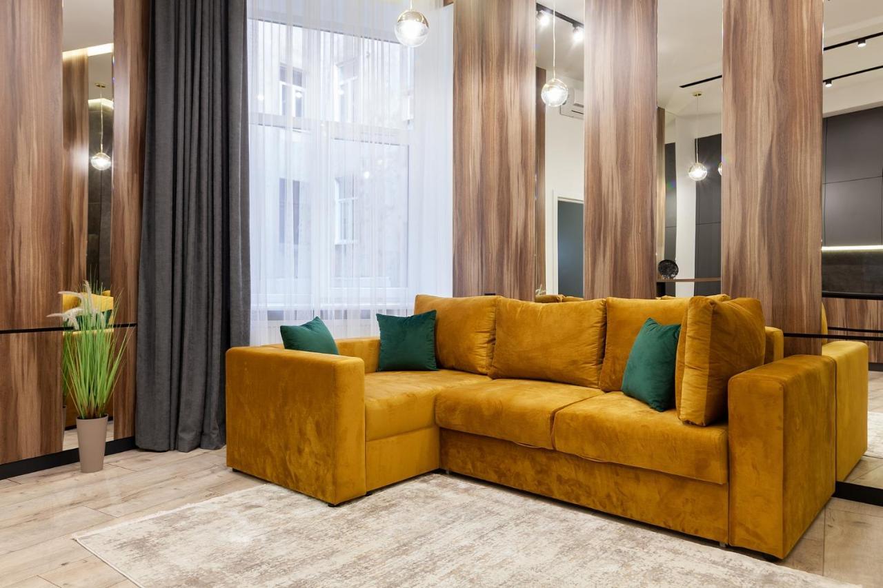 Royal Apartment On Leontovicha 7/2 Лвив Екстериор снимка