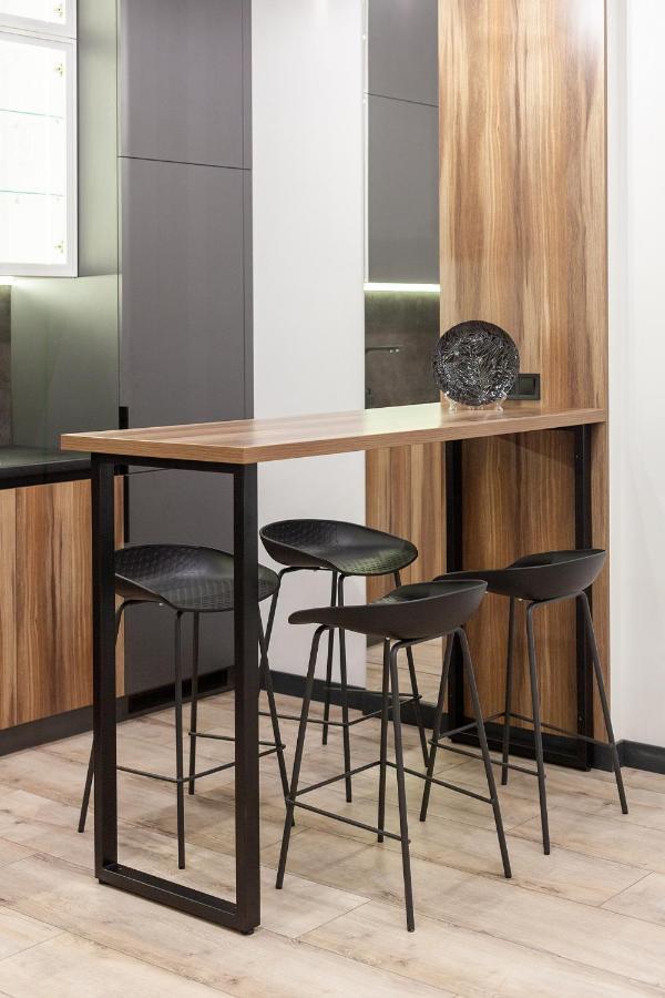 Royal Apartment On Leontovicha 7/2 Лвив Екстериор снимка