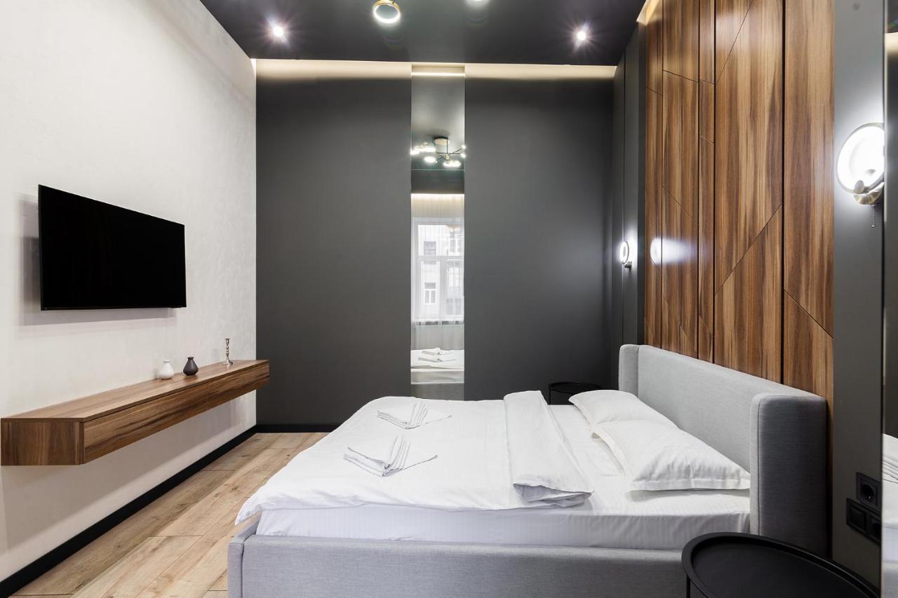 Royal Apartment On Leontovicha 7/2 Лвив Екстериор снимка